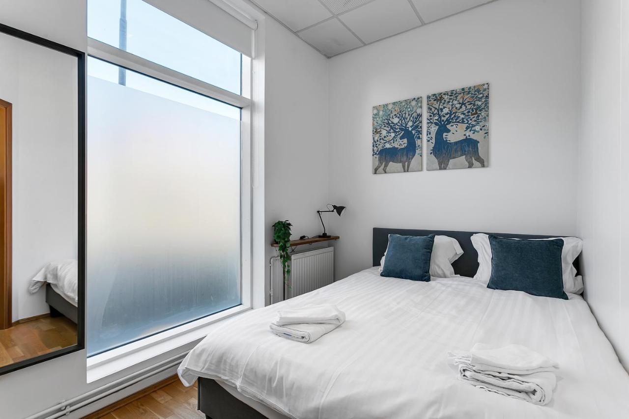 Bright Apartment In The Heart Of The City! Рейкьявик Экстерьер фото