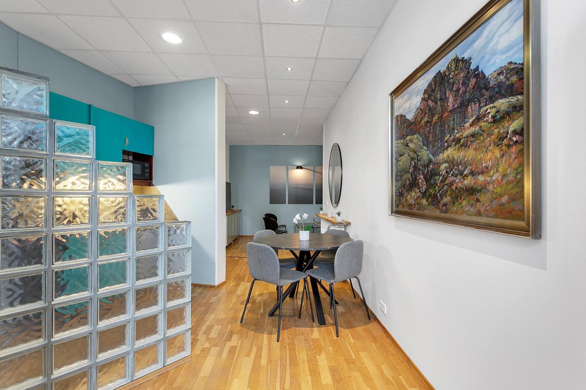 Bright Apartment In The Heart Of The City! Рейкьявик Экстерьер фото
